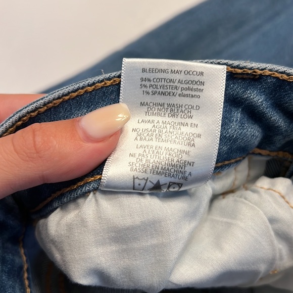 Hidden Denim Distressed Skinny Jeans - Picture 10 of 11